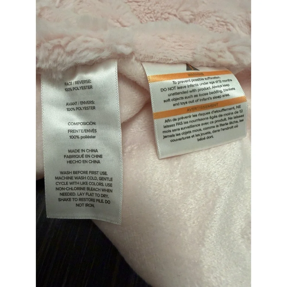 UGG Baby Pink Hearts Blanket 28